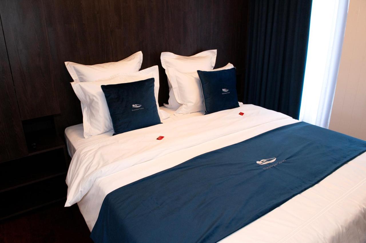 Botanique Airbnb, *