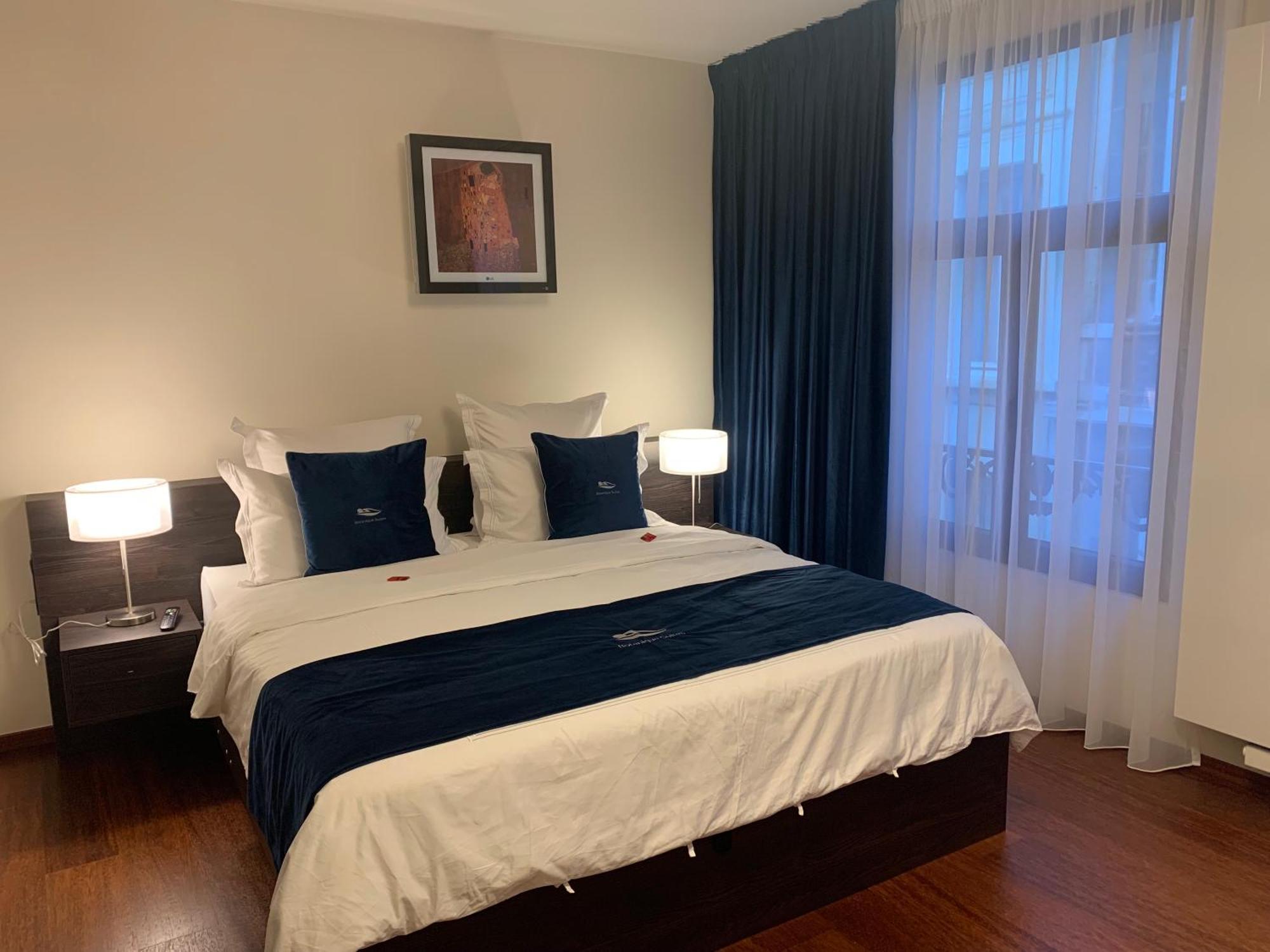 Botanique Airbnb, *