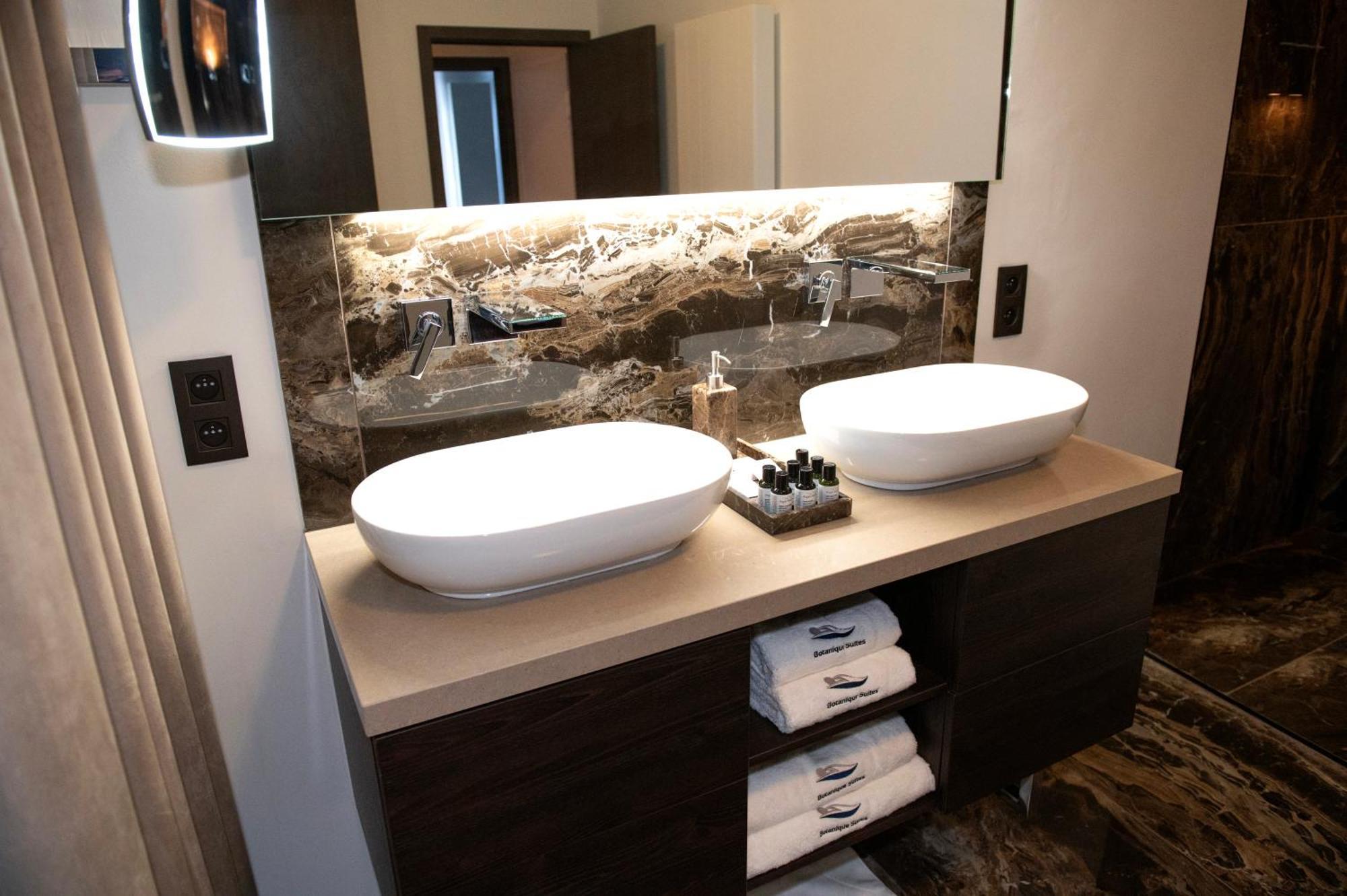 Botanique Airbnb, Apartment Antwerp