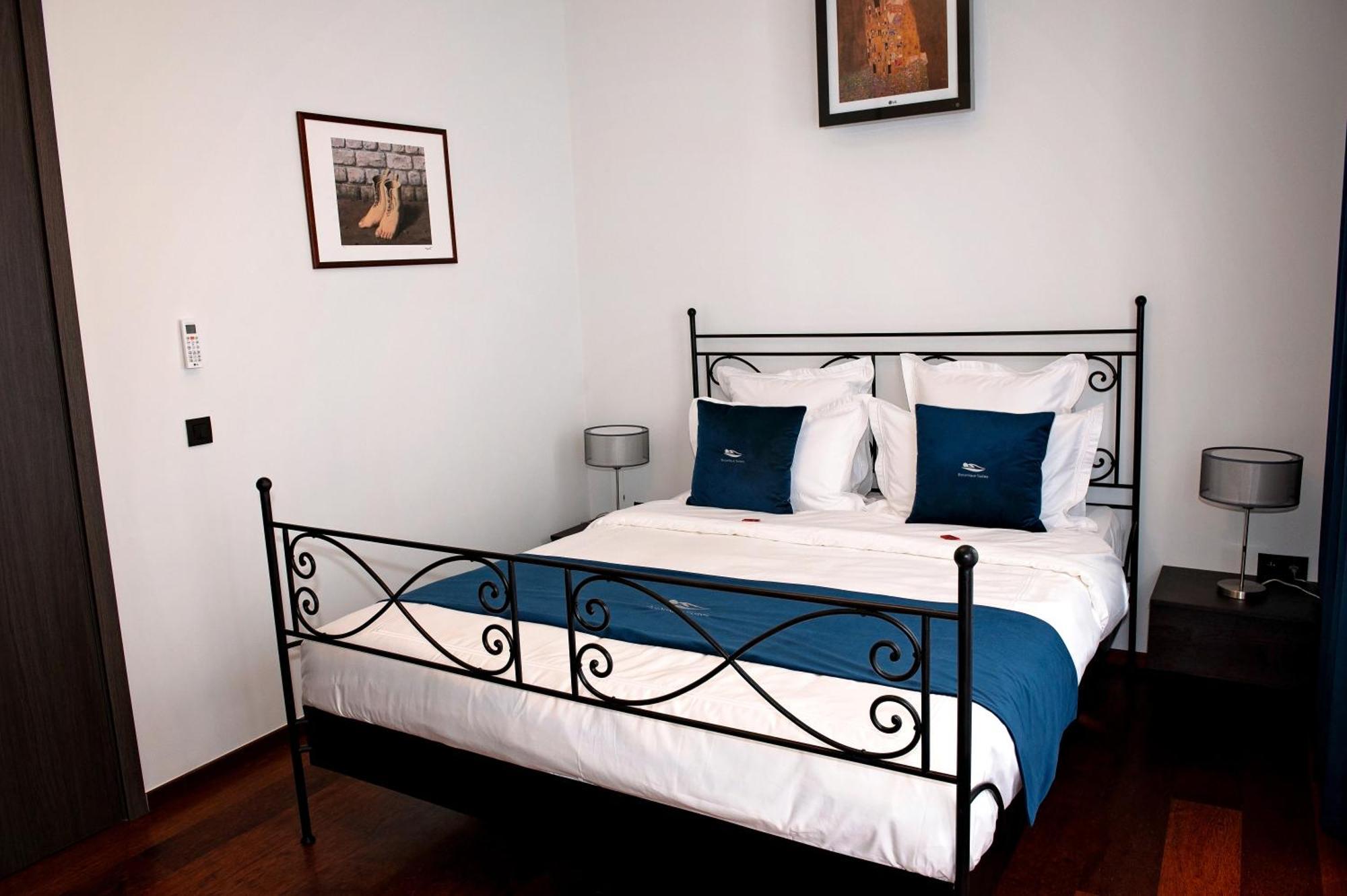 Botanique Airbnb, *