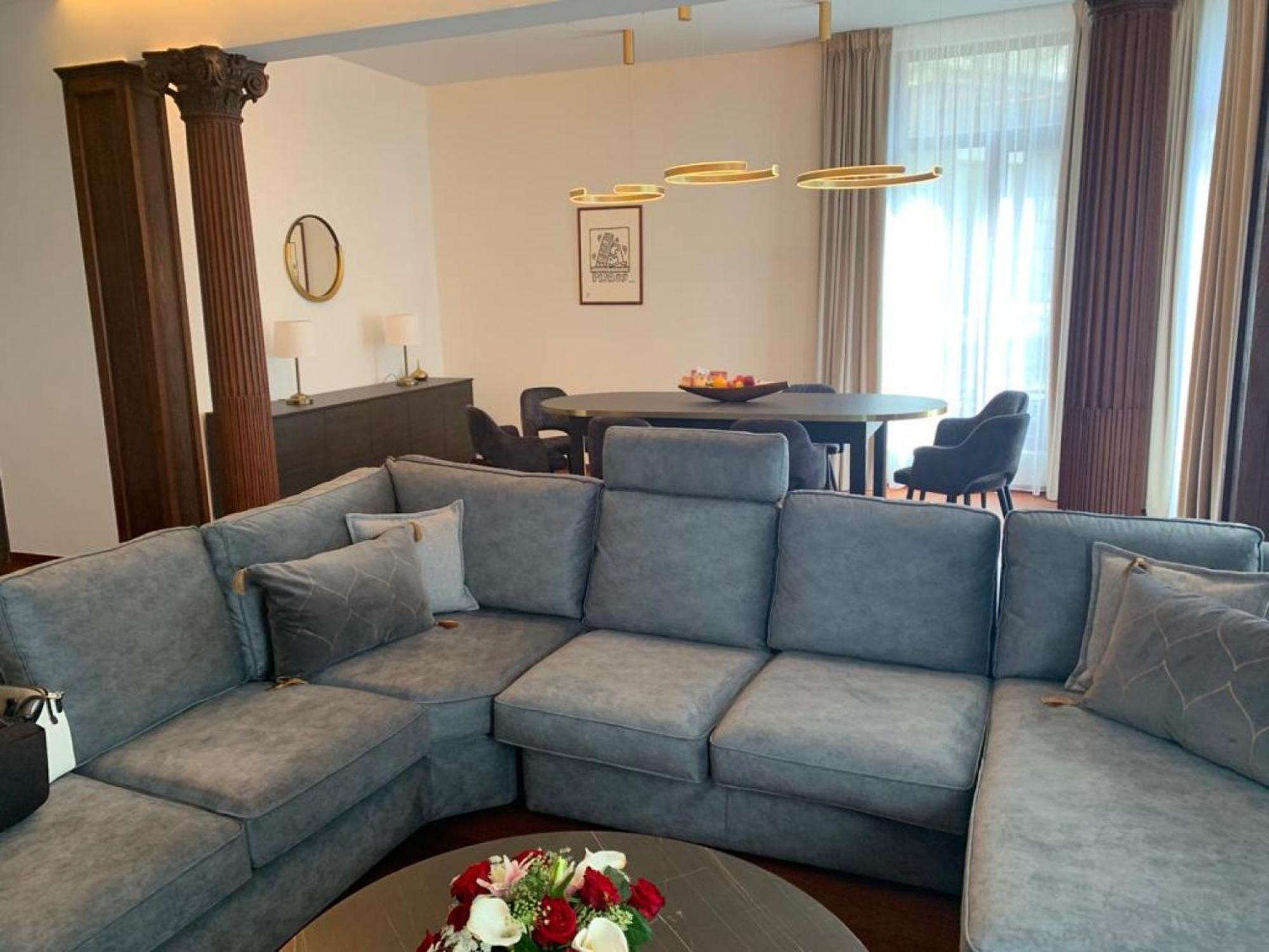 Apartment Botanique Airbnb,