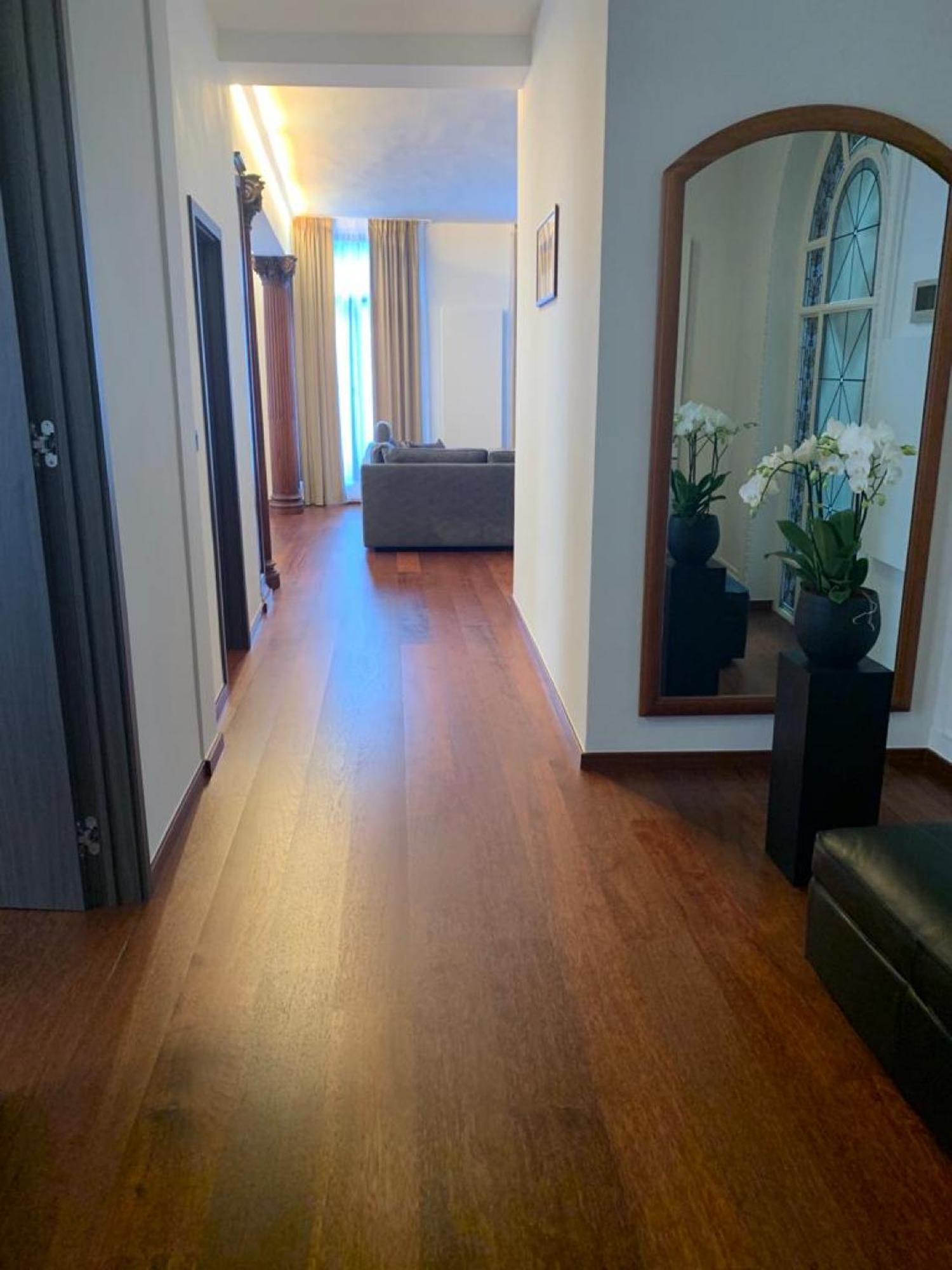 Apartment Botanique Airbnb, *