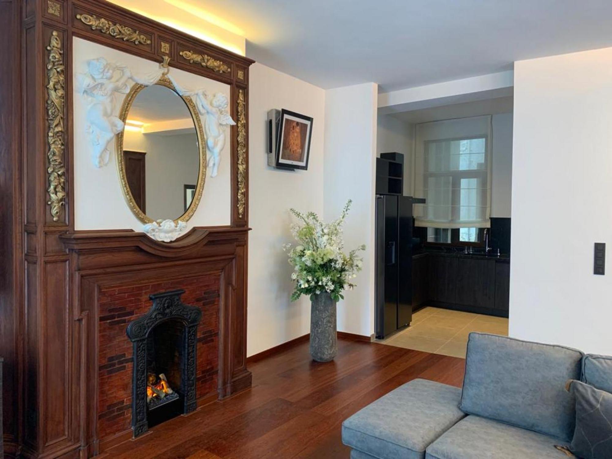 Apartment Botanique Airbnb, *