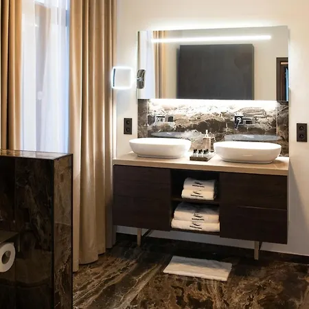 Botanique Suites Airbnb, Amberes Exterior foto