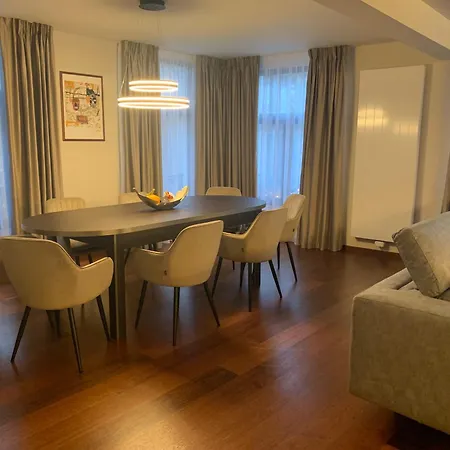 Botanique Suites Airbnb, Amberes Exterior foto